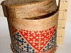 Берестяная орнаментированная коробочка для хранения мелочей